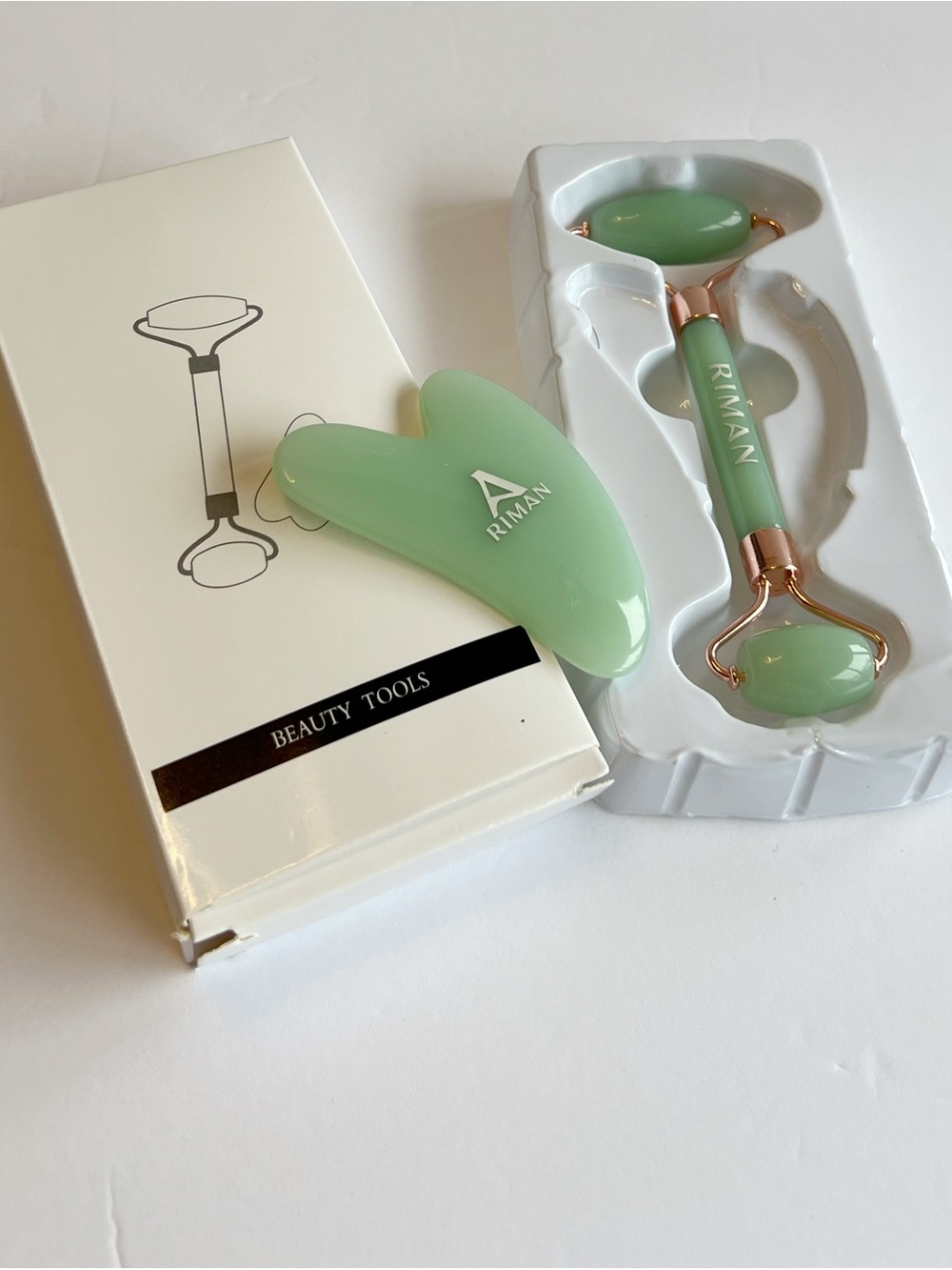 RIMAN Green Jade Roller and Gua Sha Facial Massage Tool Set